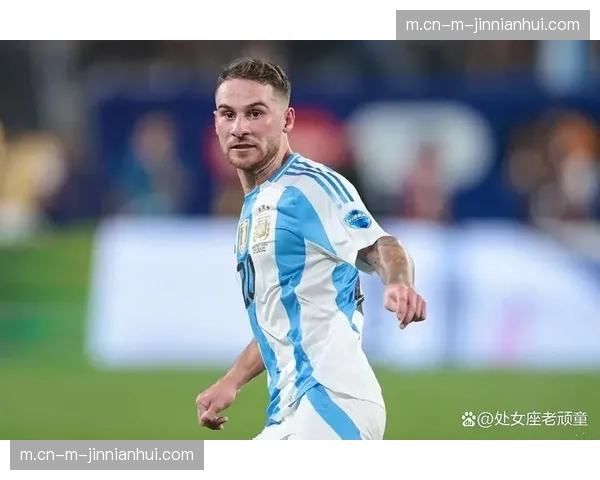 阿根廷中场铁三角稳固 麦卡利斯特恩佐德保罗正值巅峰 阿根廷中场铁三角稳固 麦卡利斯特恩佐德保罗正值巅峰